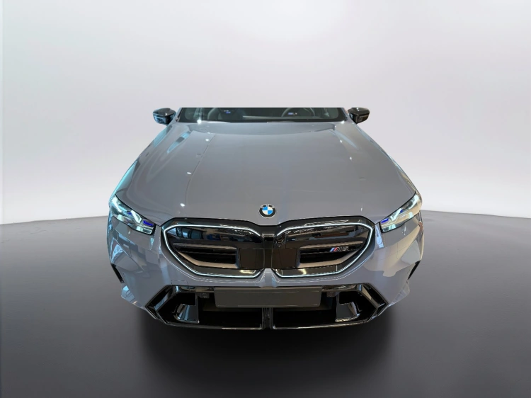 8 - BMW M M5 M5 Touring
