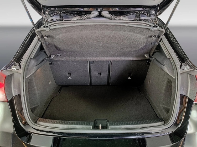 19 - Mercedes-Benz Classe A 180 d AMG Line Advanced Plus auto