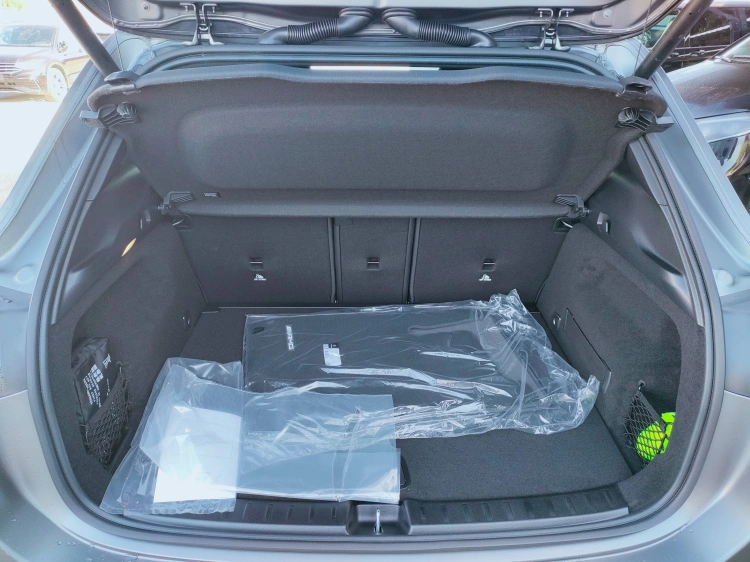 5 - Mercedes-Benz GLA 200 d automatic