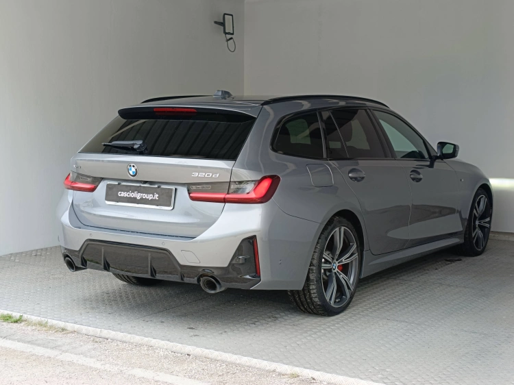 4 - BMW Serie 3 320d Touring mhev 48V Msport xdrive auto