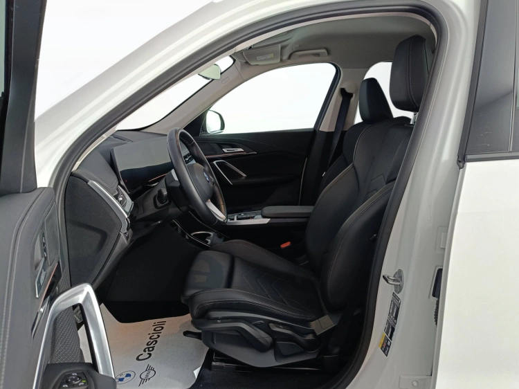 9 - BMW X1 X1 xDrive25e