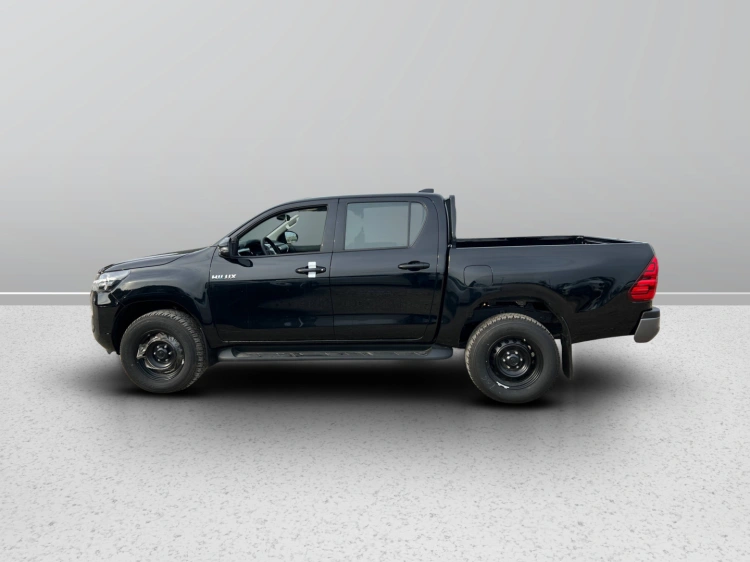 8 - Toyota Professional Hilux HILUX 2.4D A DC 4WD CMF MY24