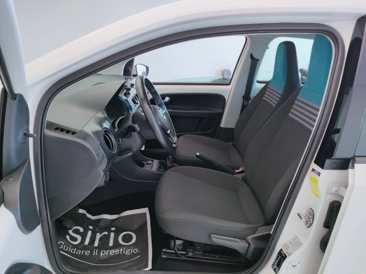 14 - Volkswagen up! up! 5p 1.0 Move up! 60cv