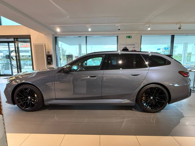 29 - BMW M M5 M5 Touring