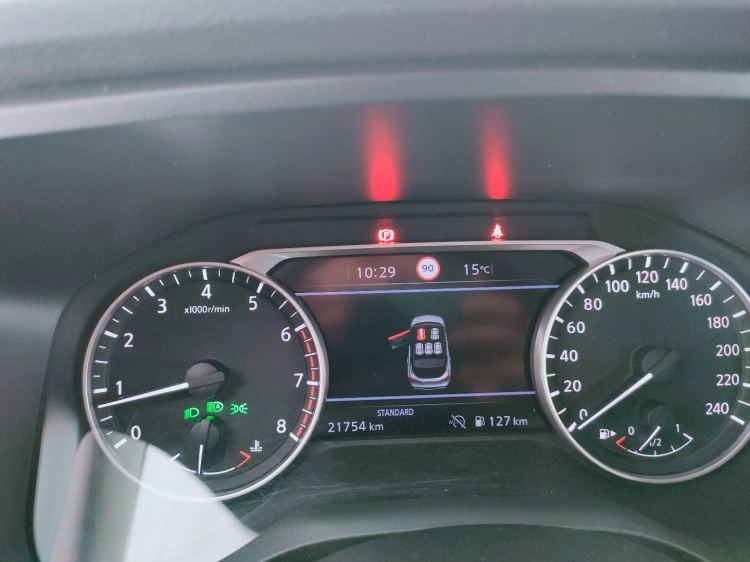 18 - Nissan Qashqai Qashqai 1.3 mhev N-Style 2wd 140cv