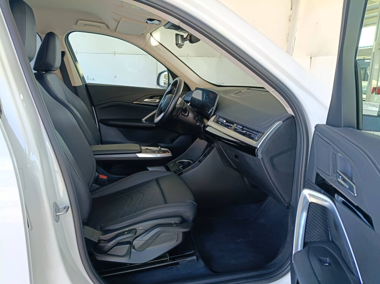 11 - BMW iX1 BMW iX1 eDrive20-Special Edition