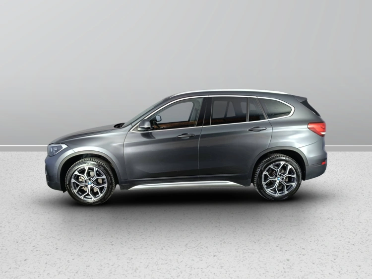 3 - BMW X1 X1 sdrive18d xLine auto