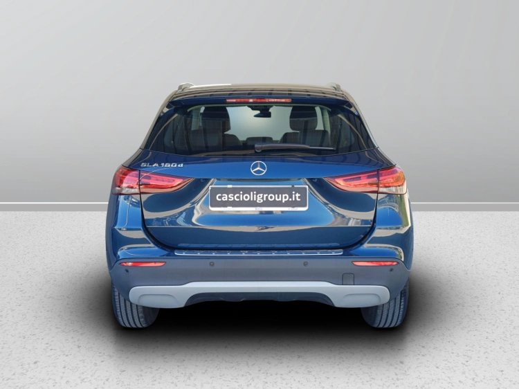 4 - Mercedes-Benz GLA 180 d Sport Plus auto
