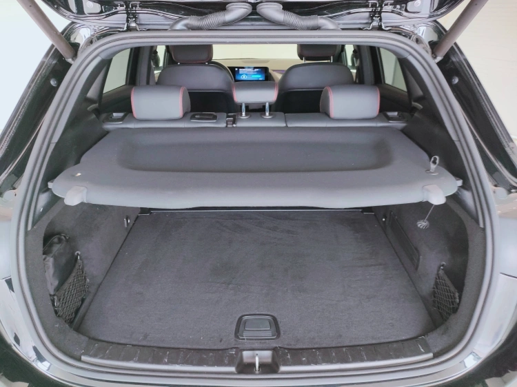 12 - Mercedes-Benz GLA 200 d AMG Line Advanced Plus Digital Edition auto