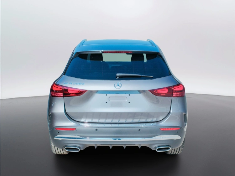 4 - Mercedes-Benz GLA 200 d automatic