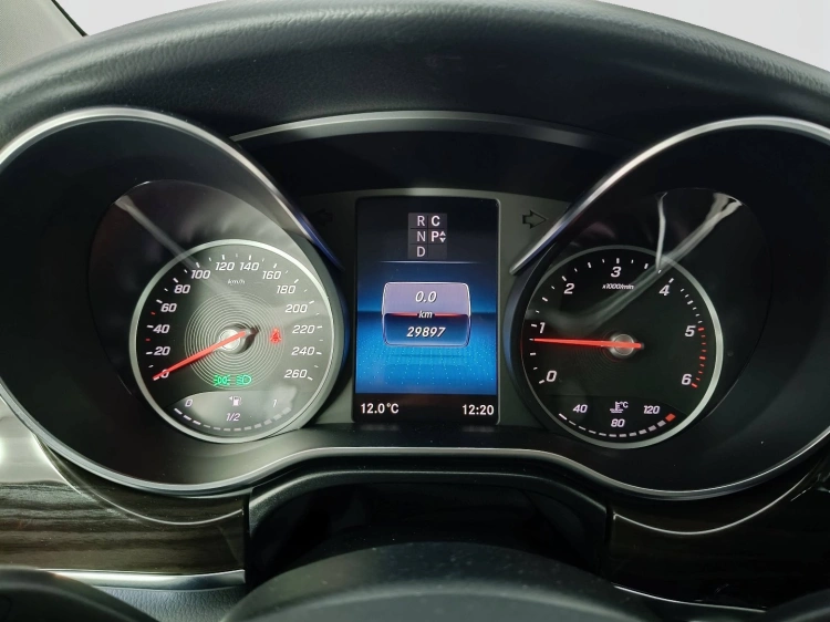 15 - Mercedes-Benz Classe V Extralong 300 d Premium 4matic auto