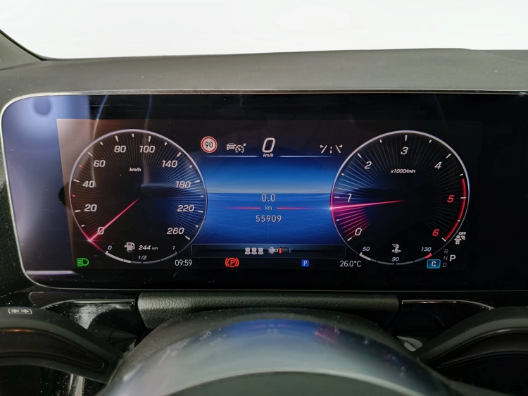 12 - Mercedes-Benz GLA 180 d Progressive Advanced Plus auto