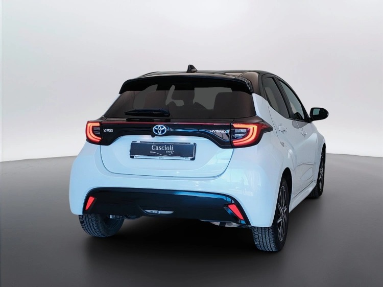 5 - Toyota Yaris Yaris 1.5h Style