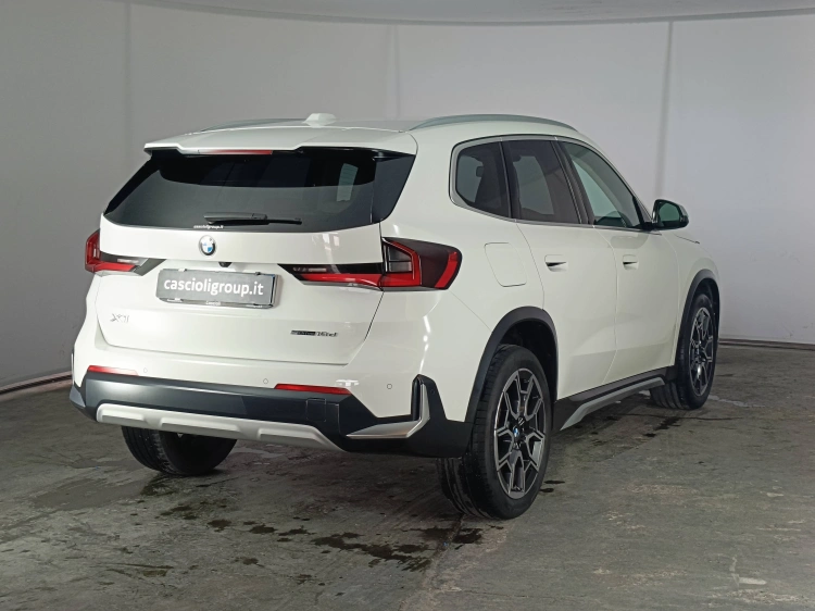 4 - BMW X1 X1 sdrive18d X-Line auto