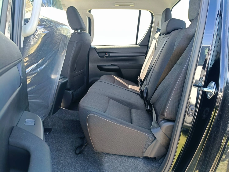 10 - Toyota Professional Hilux HILUX 2.4D A DC 4WD CMF MY24