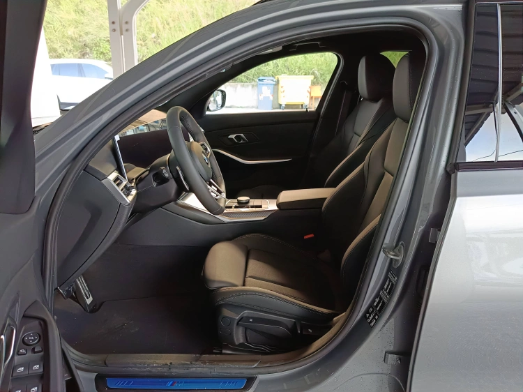 8 - BMW Serie 3 BMW 320d xDrive Touring