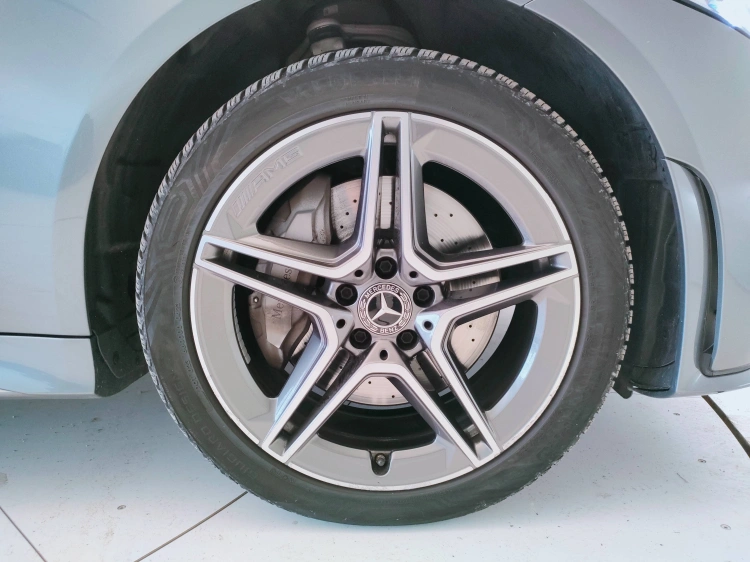 8 - Mercedes-Benz CLS Coupe 350 d Premium 4matic auto