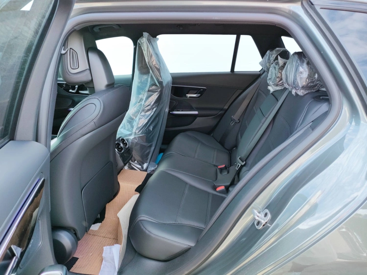 8 - Mercedes-Benz Classe C 220 d 4MATIC Station Wagon Travel Edition