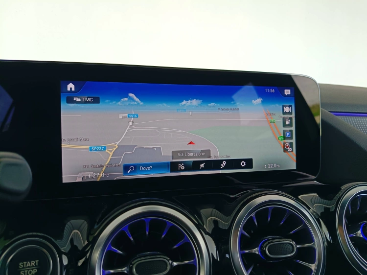 14 - Mercedes-Benz EQA 300 Sport 4matic