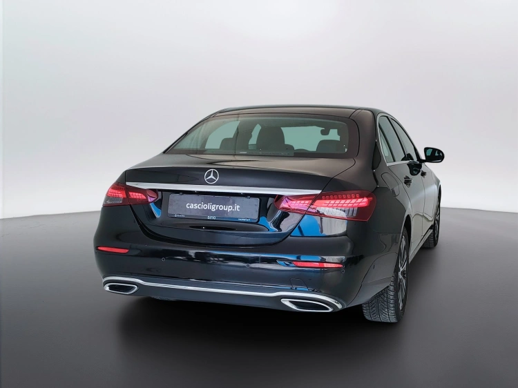 5 - Mercedes-Benz Classe E 220 d Business Sport 4matic auto my20