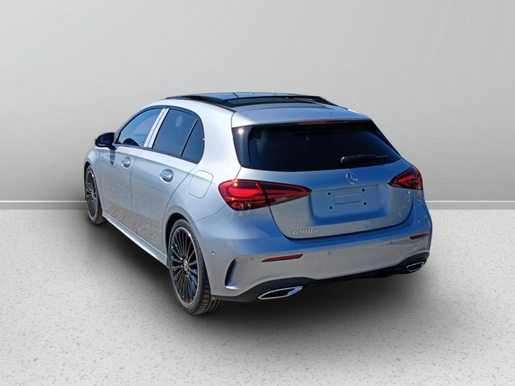 5 - Mercedes-Benz Classe A 180 d Automatic