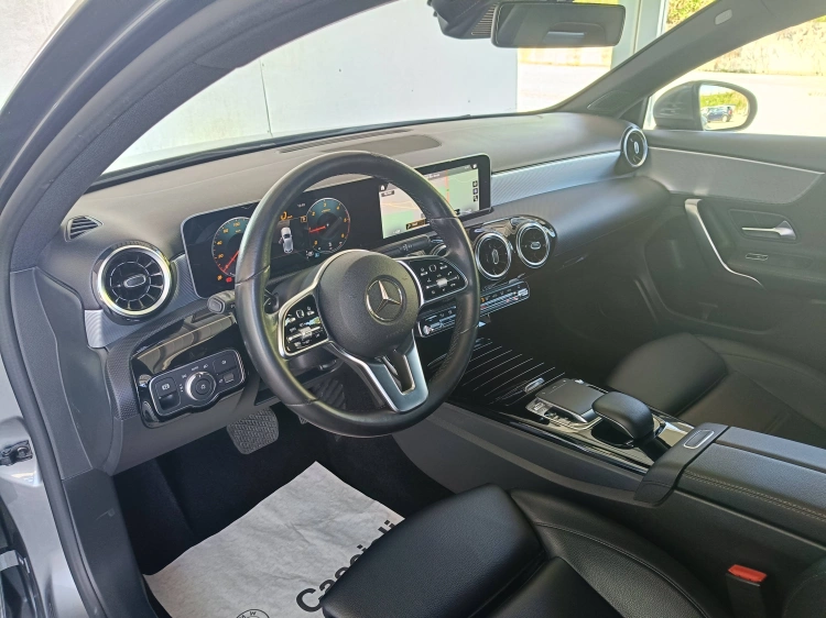 7 - Mercedes-Benz Classe A 180 d Sport auto