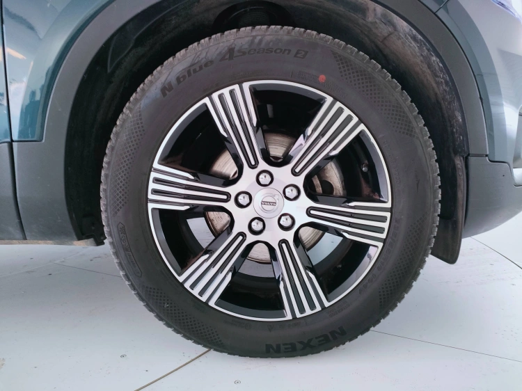 8 - Volvo XC40 XC40 2.0 d3 Inscription