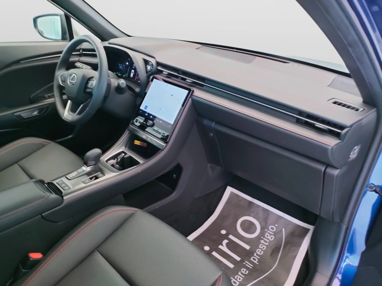 14 - Lexus LBX LBX 1.5 hybrid Elegant 2wd