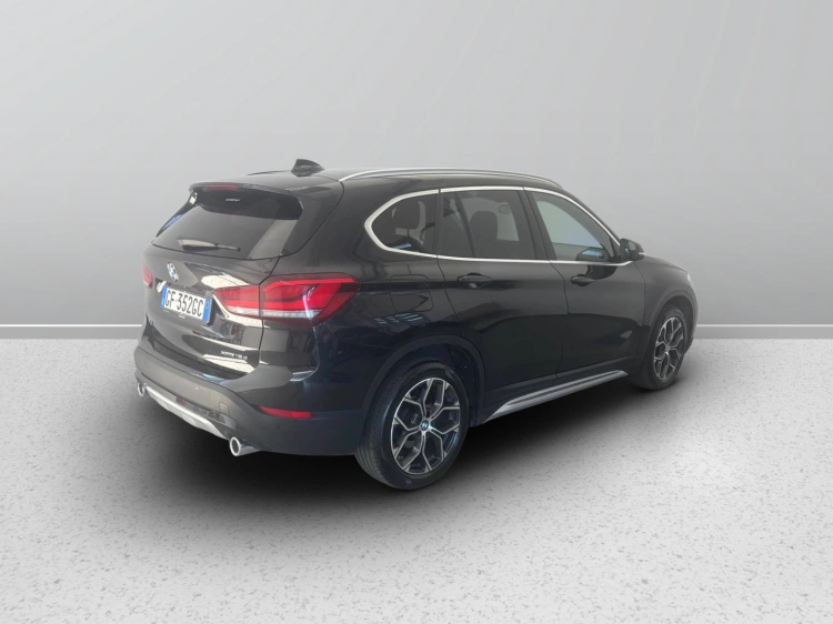 6 - BMW X1 X1 xdrive18d xLine Plus auto