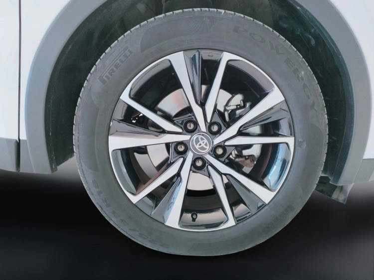 9 - Toyota C-HR C-HR 2.0 phev Trend eco fwd e-cvt