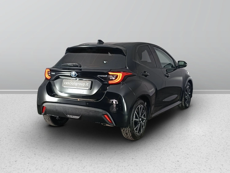 4 - Toyota Yaris Yaris 1.5h Trend