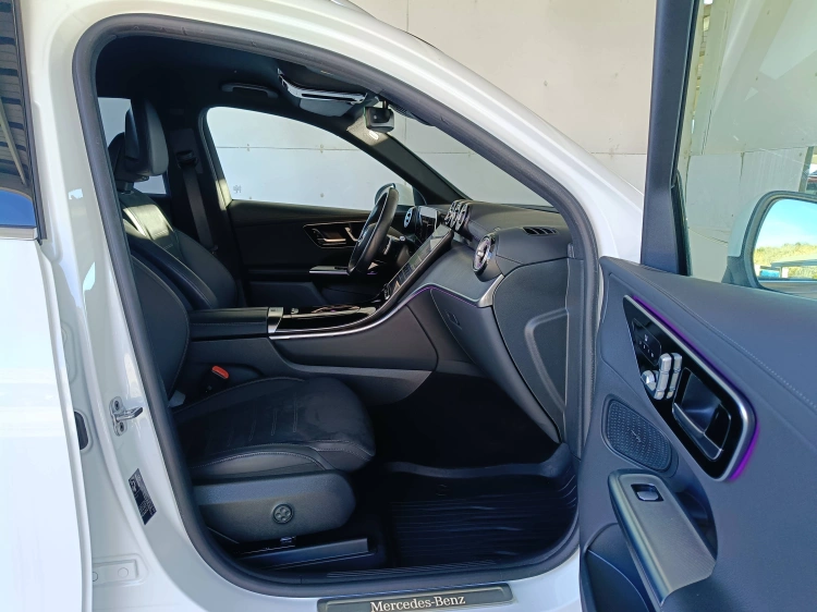 11 - Mercedes-Benz GLC 220 d AMG Premium 4matic auto