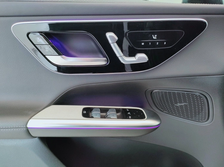 18 - Mercedes-Benz GLC 220 d AMG Line Premium 4matic auto