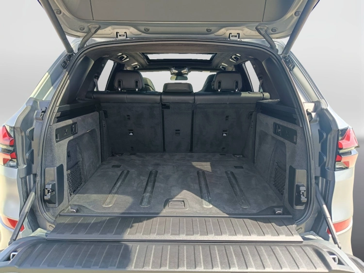 26 - BMW X5 M X5 M60i auto