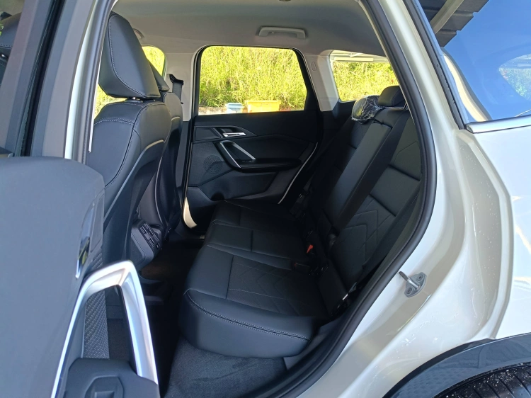 8 - BMW iX1 BMW iX1 eDrive20-Special Edition