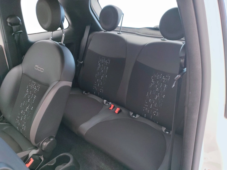 9 - Fiat 500 500 1.0 hybrid Connect 70cv