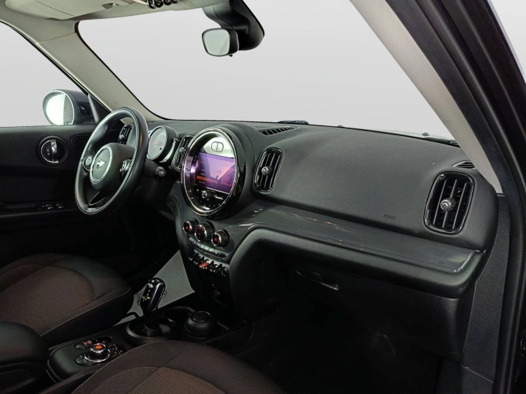 10 - MINI Countryman Mini Countryman 1.5 One D Essential auto
