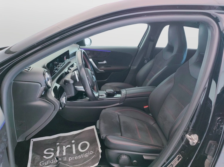 17 - Mercedes-Benz Classe A 180 d Premium auto