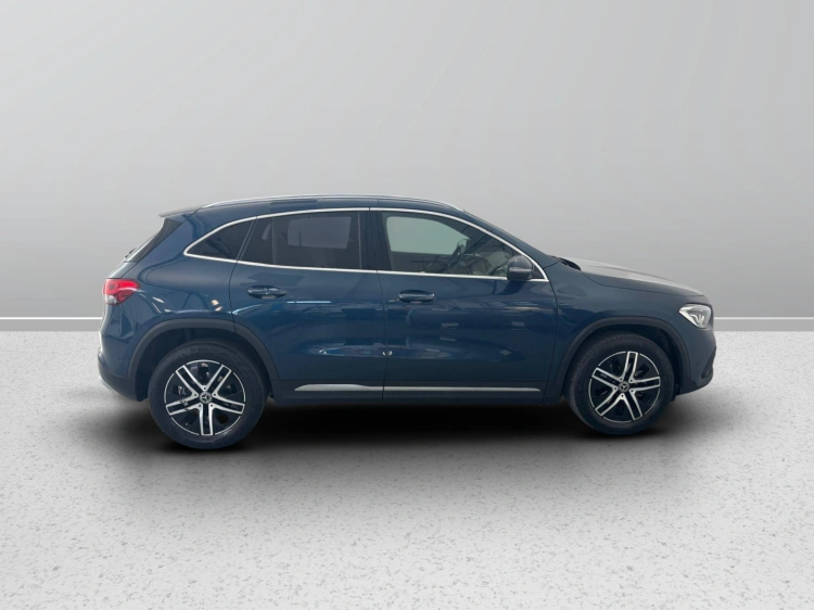 6 - Mercedes-Benz GLA 180 d Sport Plus auto