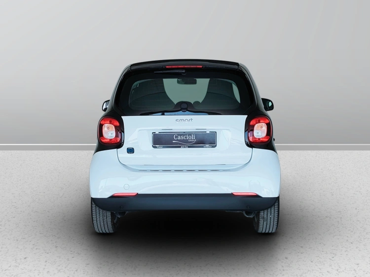 4 - smart fortwo Fortwo eq Pure 4,6kW