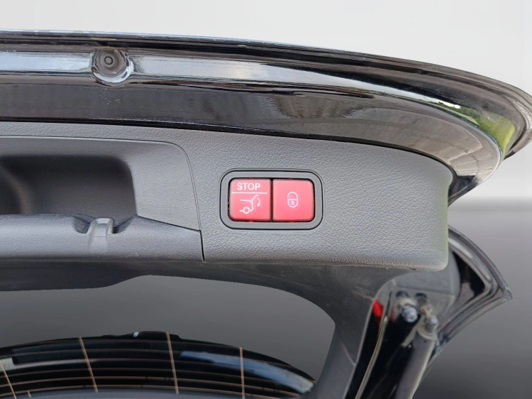 15 - Mercedes-Benz GLA 200 d AMG Line Premium auto