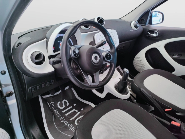 16 - smart forfour Forfour 1.0 Passion 71cv