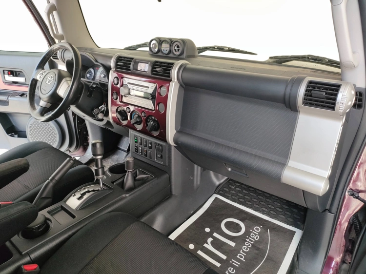 10 - Toyota FJ FJ CRUISER 4.0