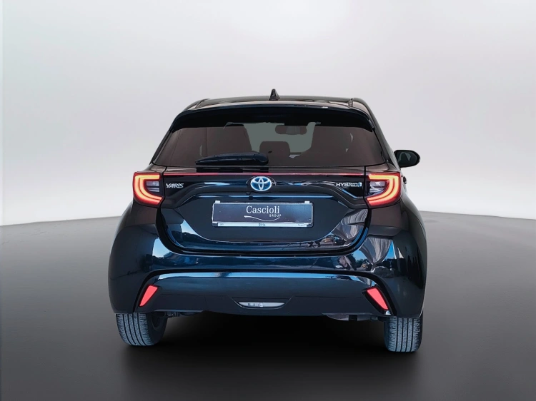 4 - Toyota Yaris Yaris 1.5h Lounge