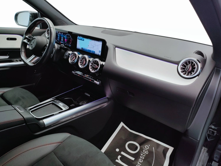 10 - Mercedes-Benz GLA 180  d Automatic