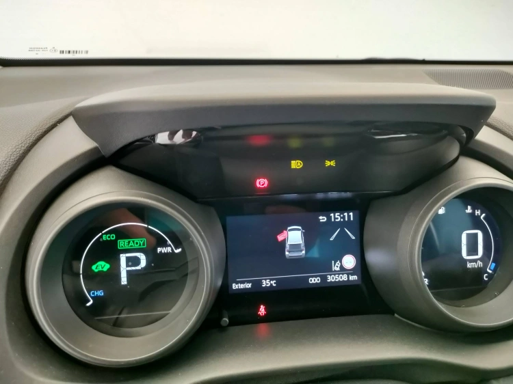 15 - Toyota Yaris Yaris 1.5h Trend