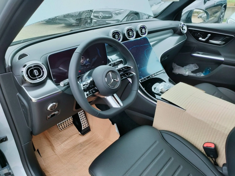 9 - Mercedes-Benz GLC 220 d 4MATIC