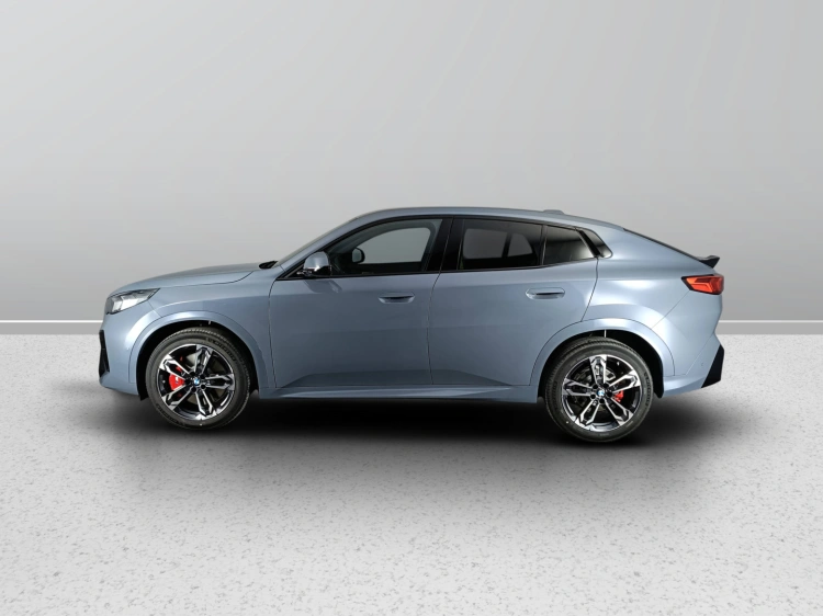 6 - BMW X2 BMW X2 sDrive18d