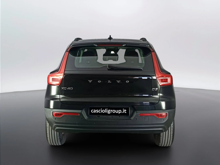 5 - Volvo XC40 XC40 2.0 d3