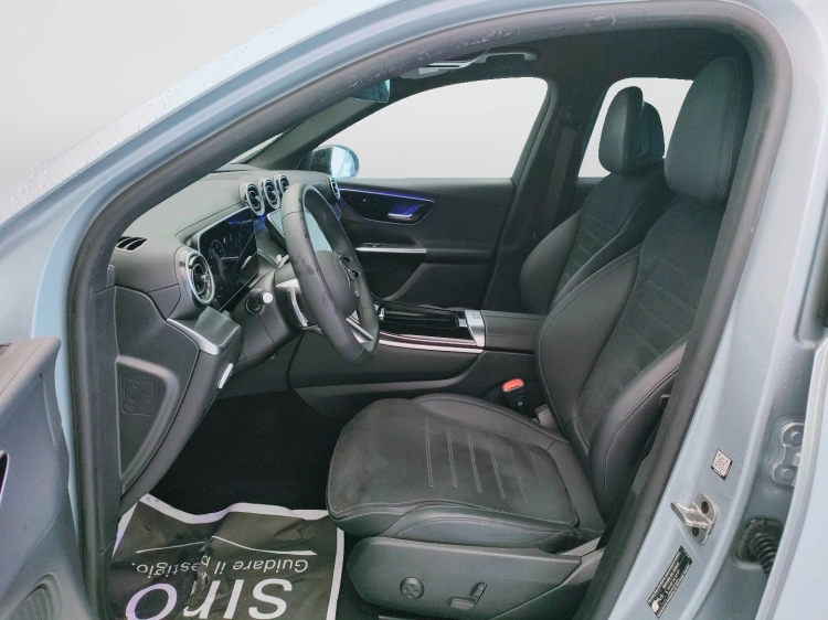 17 - Mercedes-Benz GLC 220 d AMG Line Advanced 4matic auto